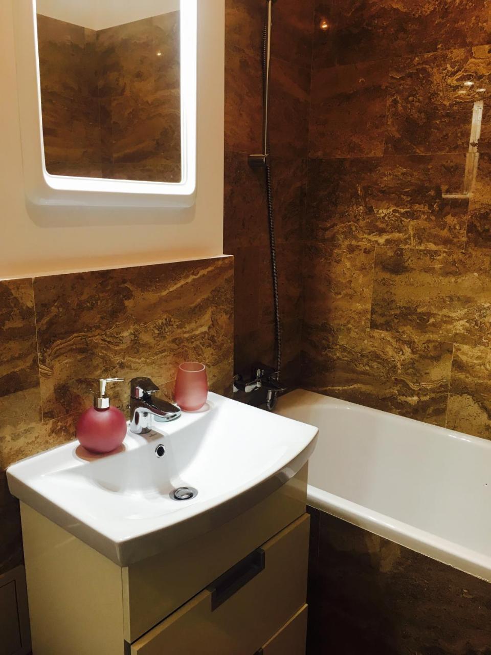 Bridge Tower Residence ياش المظهر الخارجي الصورة